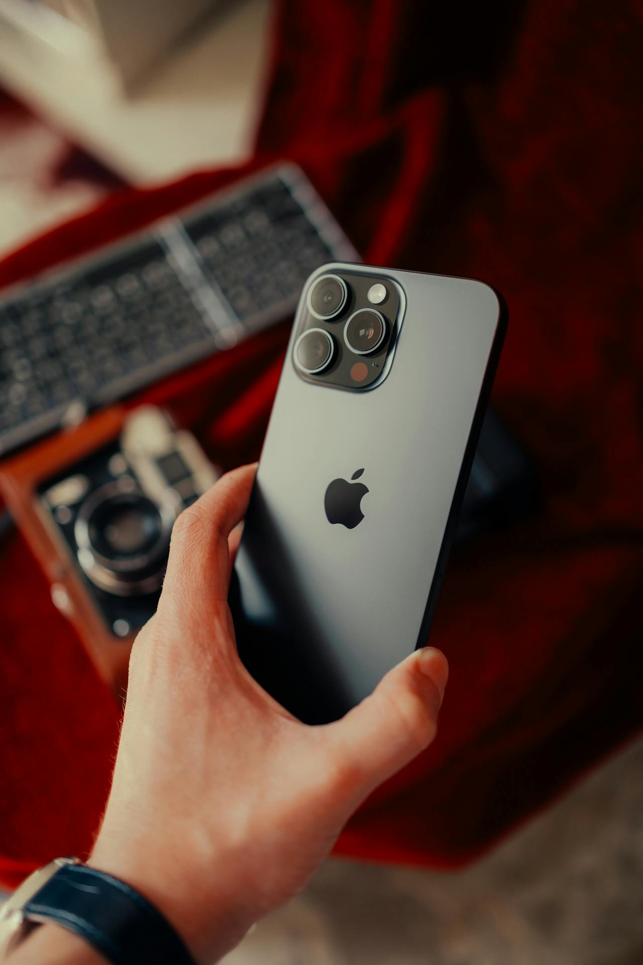 Smartphone X Pro Variant 1